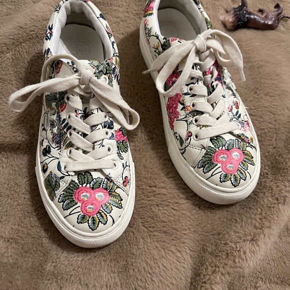 Tory Burch Leather Floral sneakers lace up shoes Size 5 - Picture 5 of 9